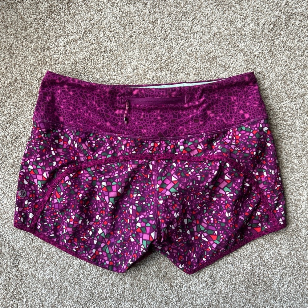 Lululemon Shorts Women’s 4 Run Times Paradise Geo Camo Regal  Plum Yoga Gym